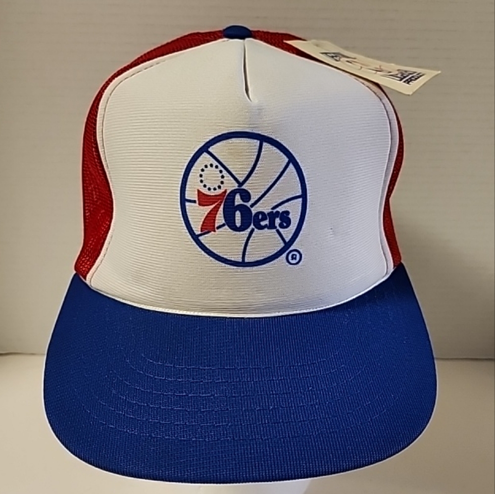 Vintage NBA Philadelphia 76ers Mesh Red White & Blue Snapback Trucker Hat NOS